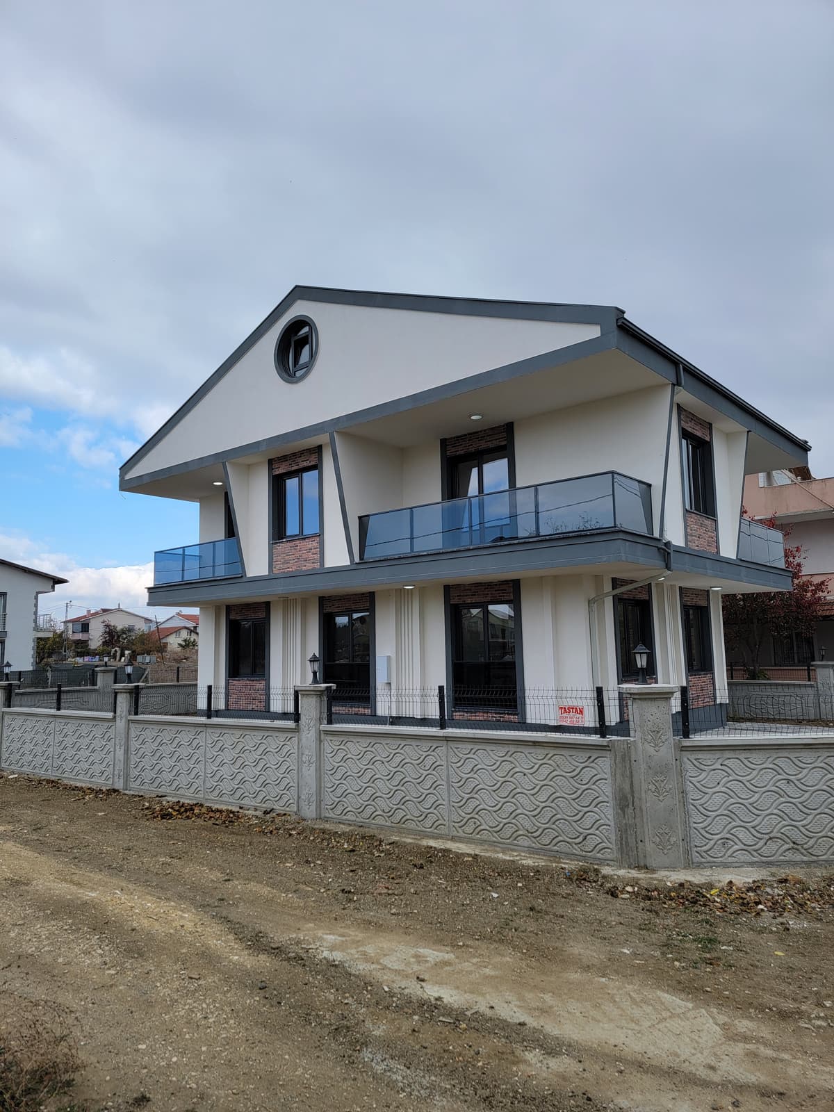 Gümüşyaka'da Tek Aile Villası